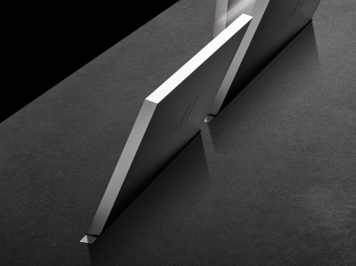 DB2 motorised retractable monitor