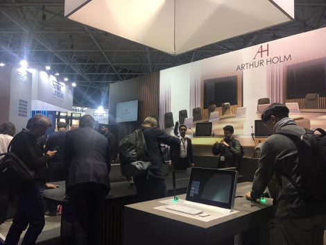 ISE 2018 retractable monitors