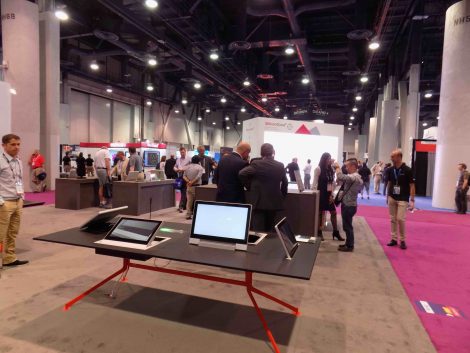 monitors motoritzats per a sales de reunions