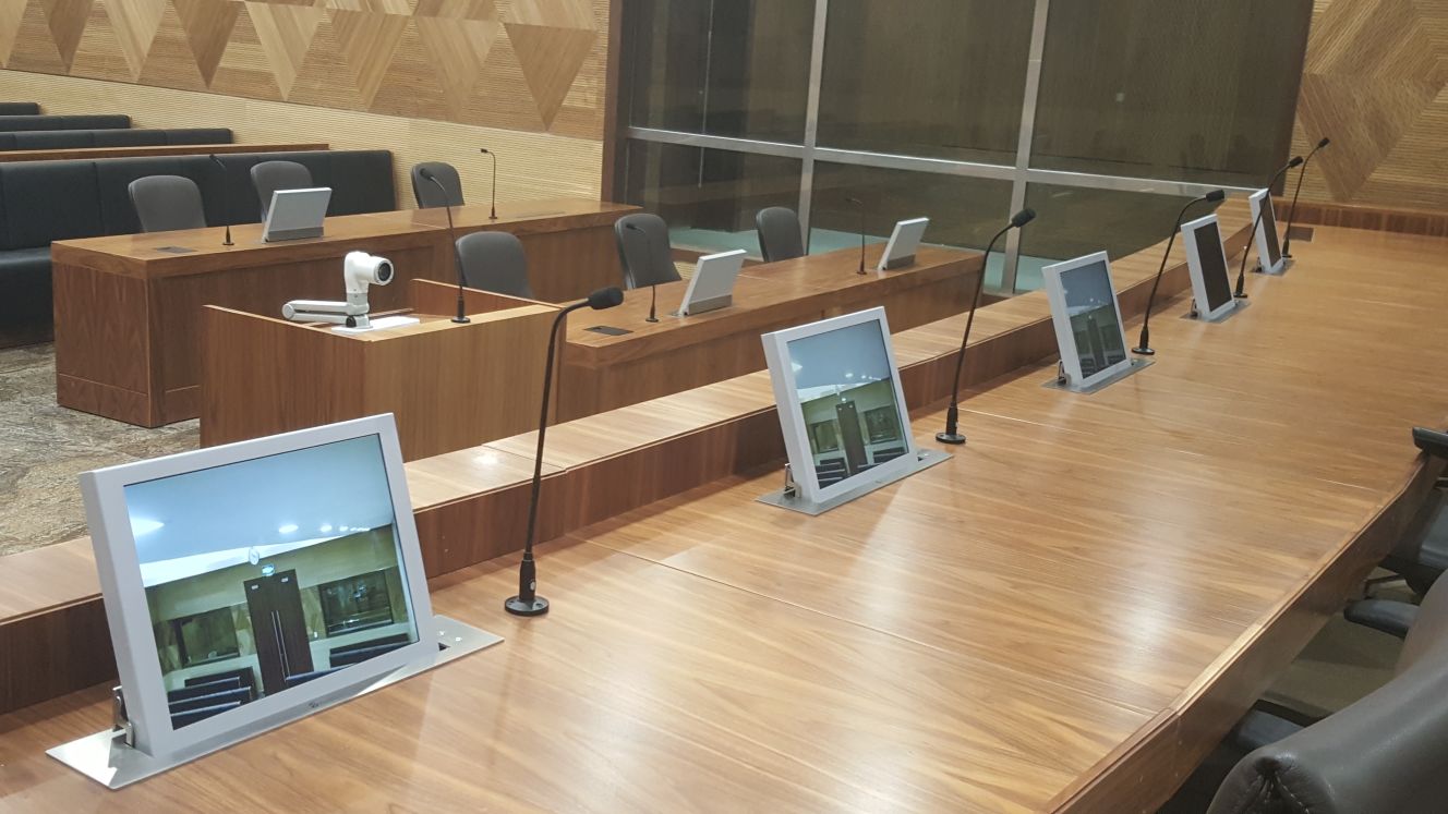 monitors for court rooms