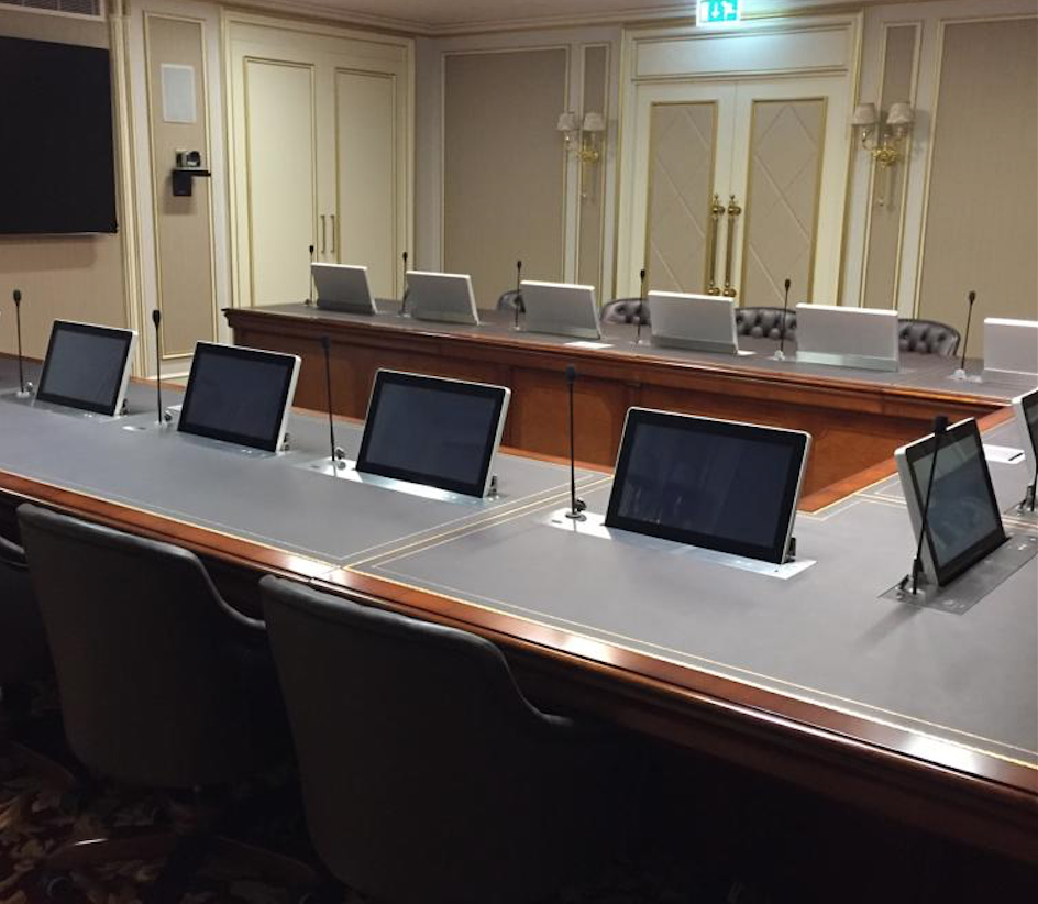 monitores de diseño para reuniones