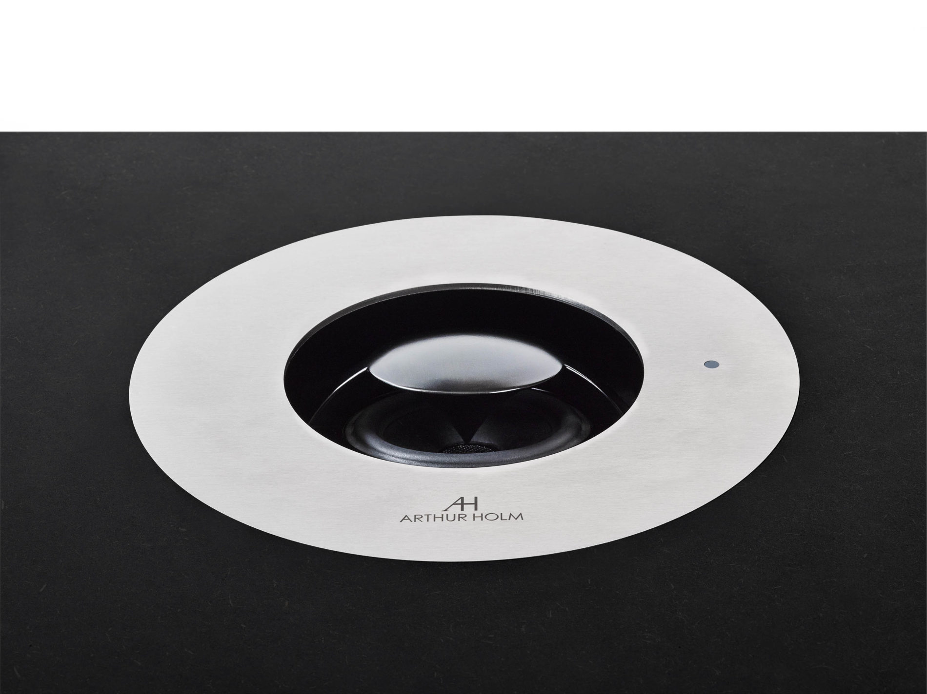 retractable speaker
