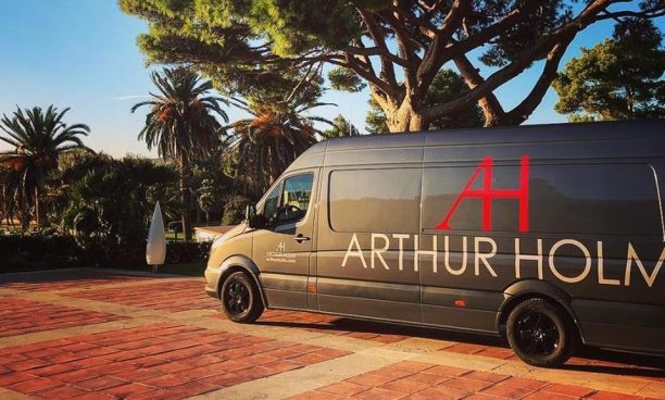AH-van-e1694157679328