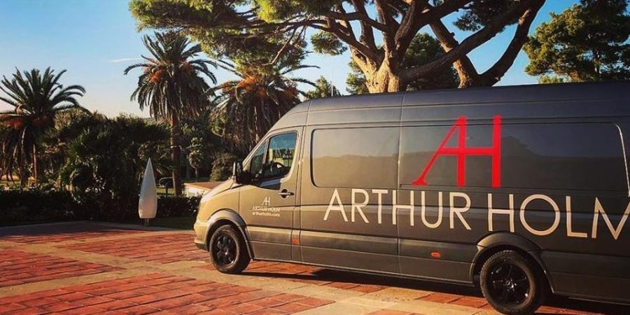 AH-van-e1694157679328