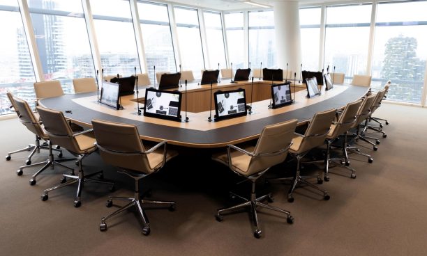 Connecting the Financial Workplace Experience: From Siloes to Seamless Integration with Arthur Holm